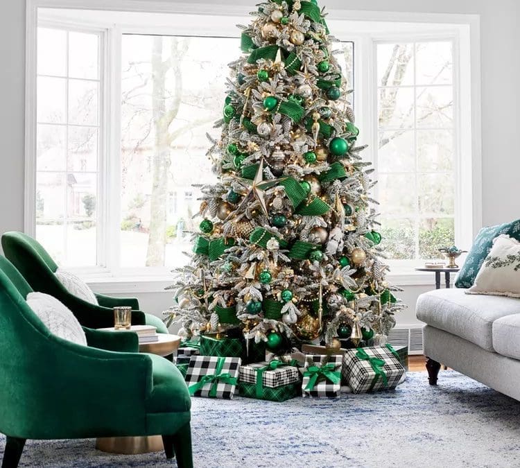 The Complete Guide to Choosing the Best Artificial Christmas Tree | Better Homes & Gardens