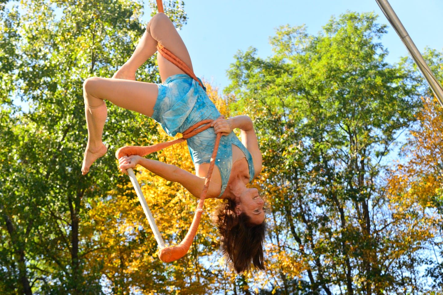 Serenity Smith Forchion performing solo trapeze